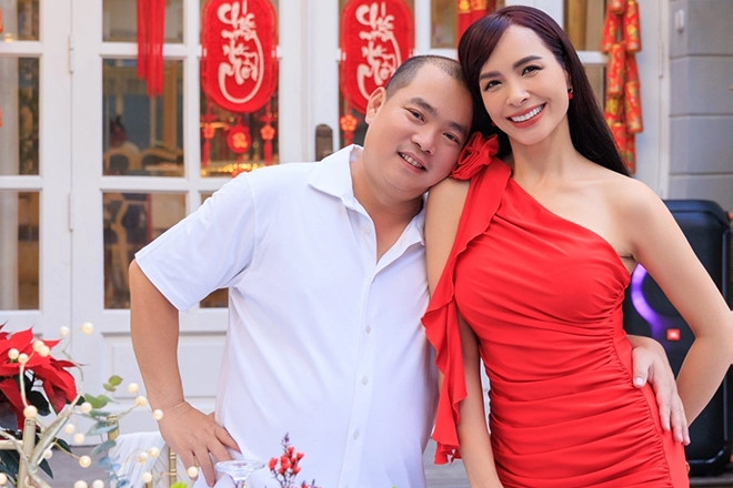 Vợ chồng nghệ sĩ Minh Khang - Thúy Hạnh sở hữu biệt thự 200m2