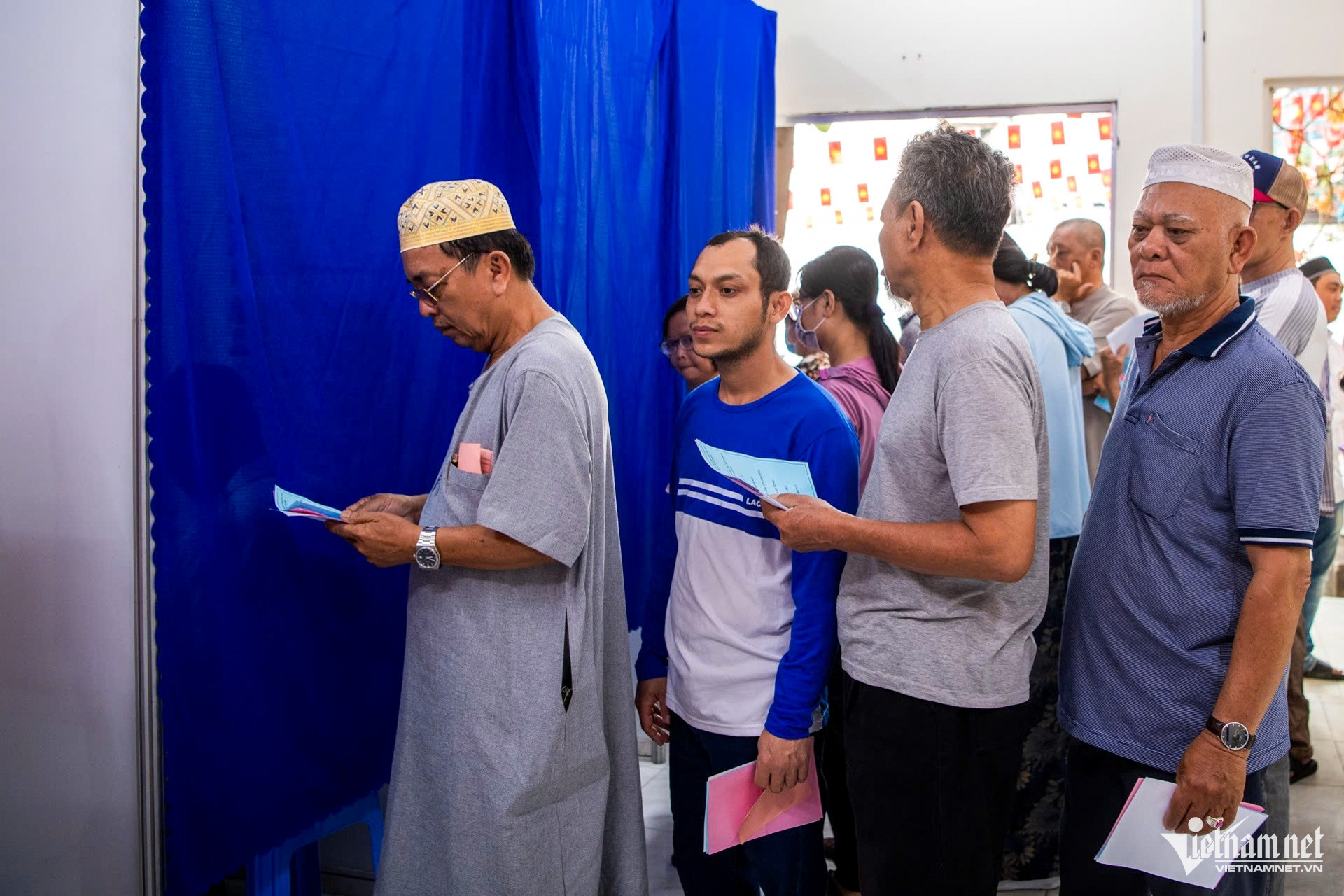 W-bầu cử TPHCM 10.jpg