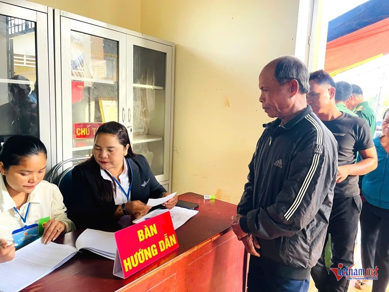 W-Cử tri “gốc ngoại” tham gia bầu cử 2.jpg