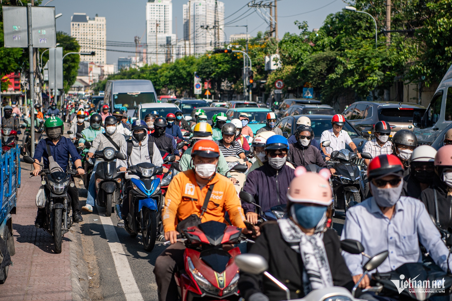 W-Đường Nguyễn Tất Thành sáng Tuấn Hùng 6.jpg