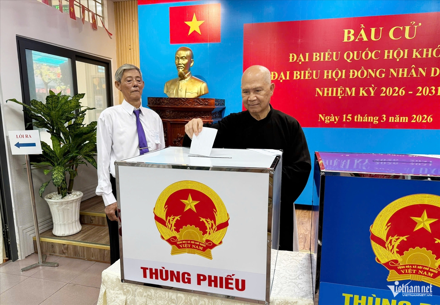 W-Tôn giáo    2.jpg