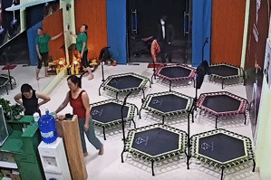 Xác minh clip người đàn ông bịt mặt xông vào phòng tập giật dây chuyền phụ nữ