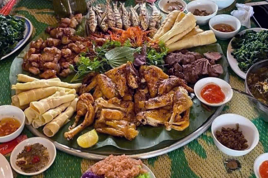 a4Mỗi ngôi nhà sàn truyền thống.jpg