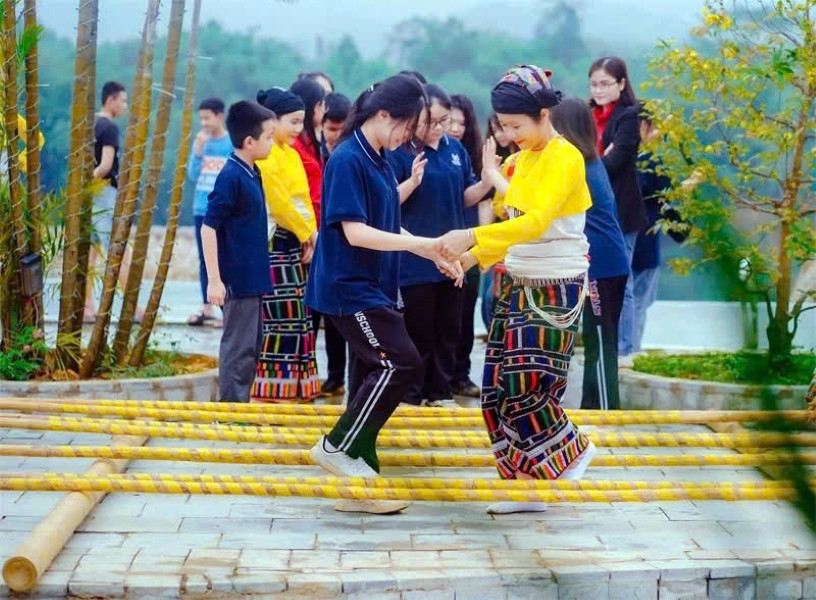 a5Mỗi ngôi nhà sàn truyền thống.jpg