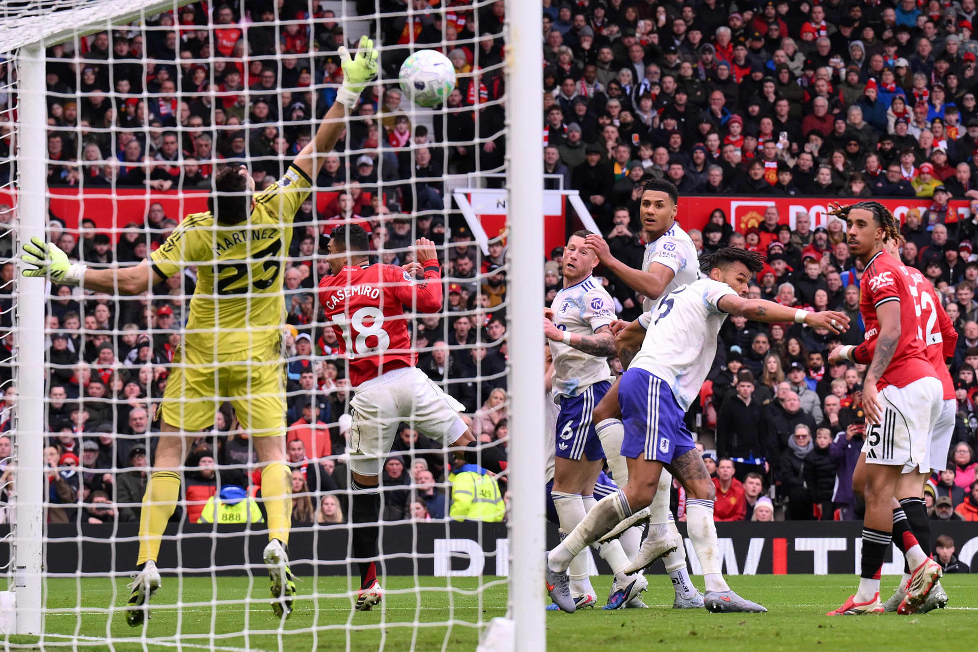 Casemiro MU Aston Villa.jpg