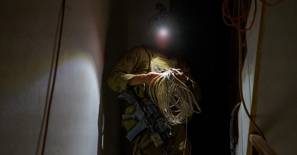 IDF mở chiến dịch trên bộ ở Lebanon, Iran tố Israel 'hủy hoại môi trường'