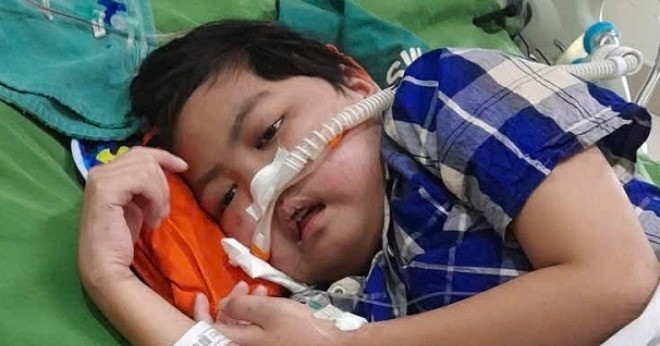 Mắc bệnh nguy kịch, cậu bé 10 tuổi cần ghép tủy để giành lại sự sống