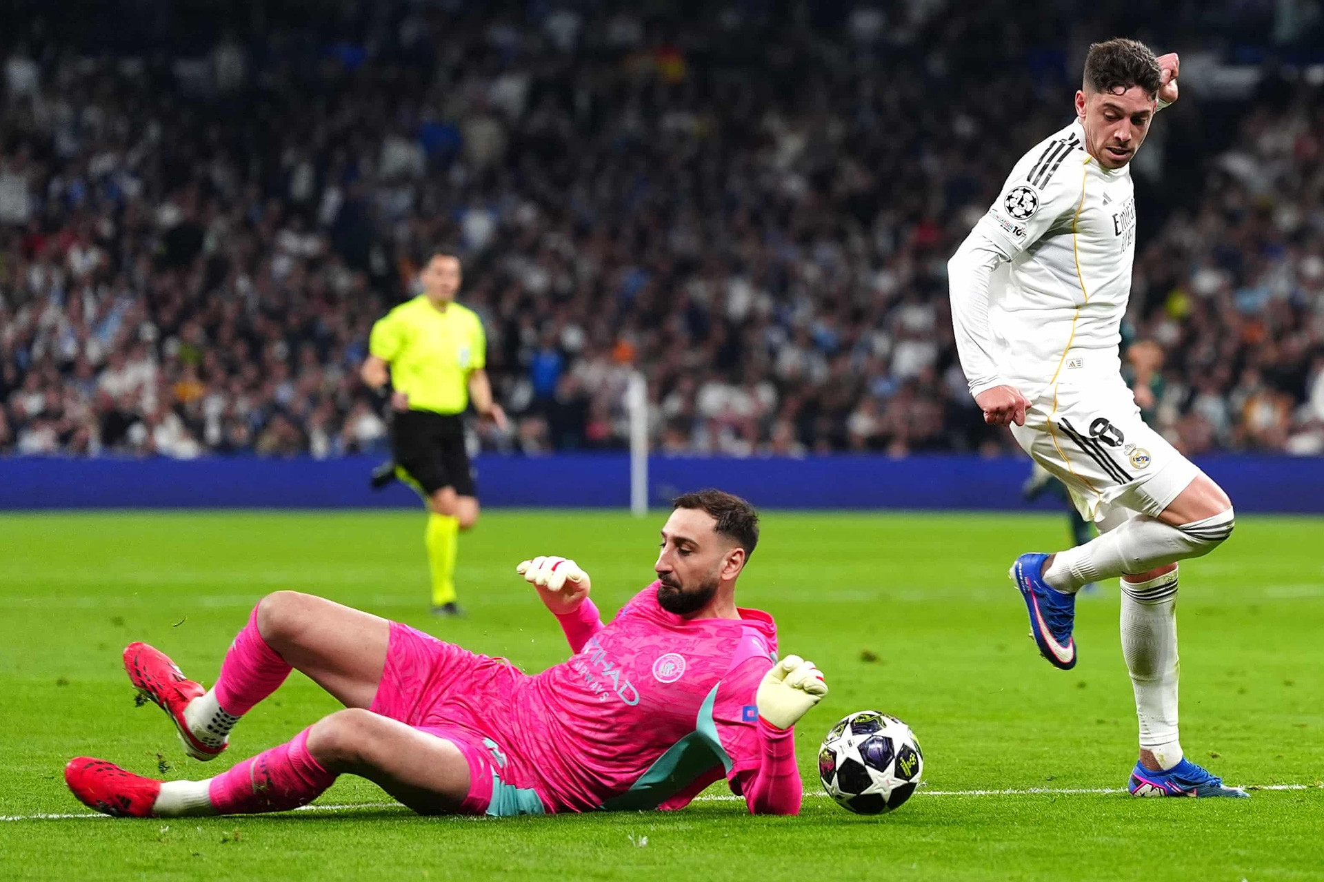  Man City tái đấu Real Madrid: Pep Guardiola trong cơn bàng hoàng 