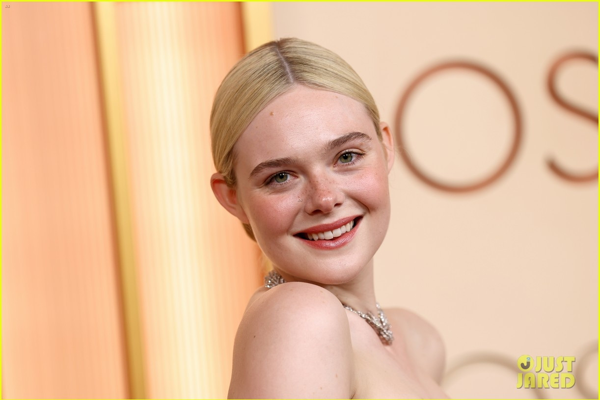 Oscar 2026: Nữ diễn viên 76 tuổi đánh bại mỹ nhân triệu người mê