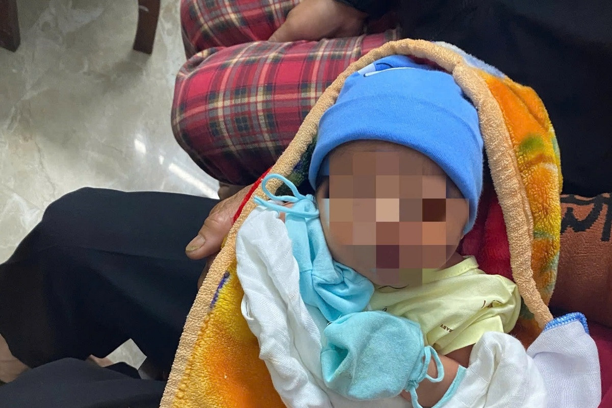 Phát hiện bé trai sơ sinh bị bỏ rơi dưới hầm chui cao tốc ở Quảng Trị