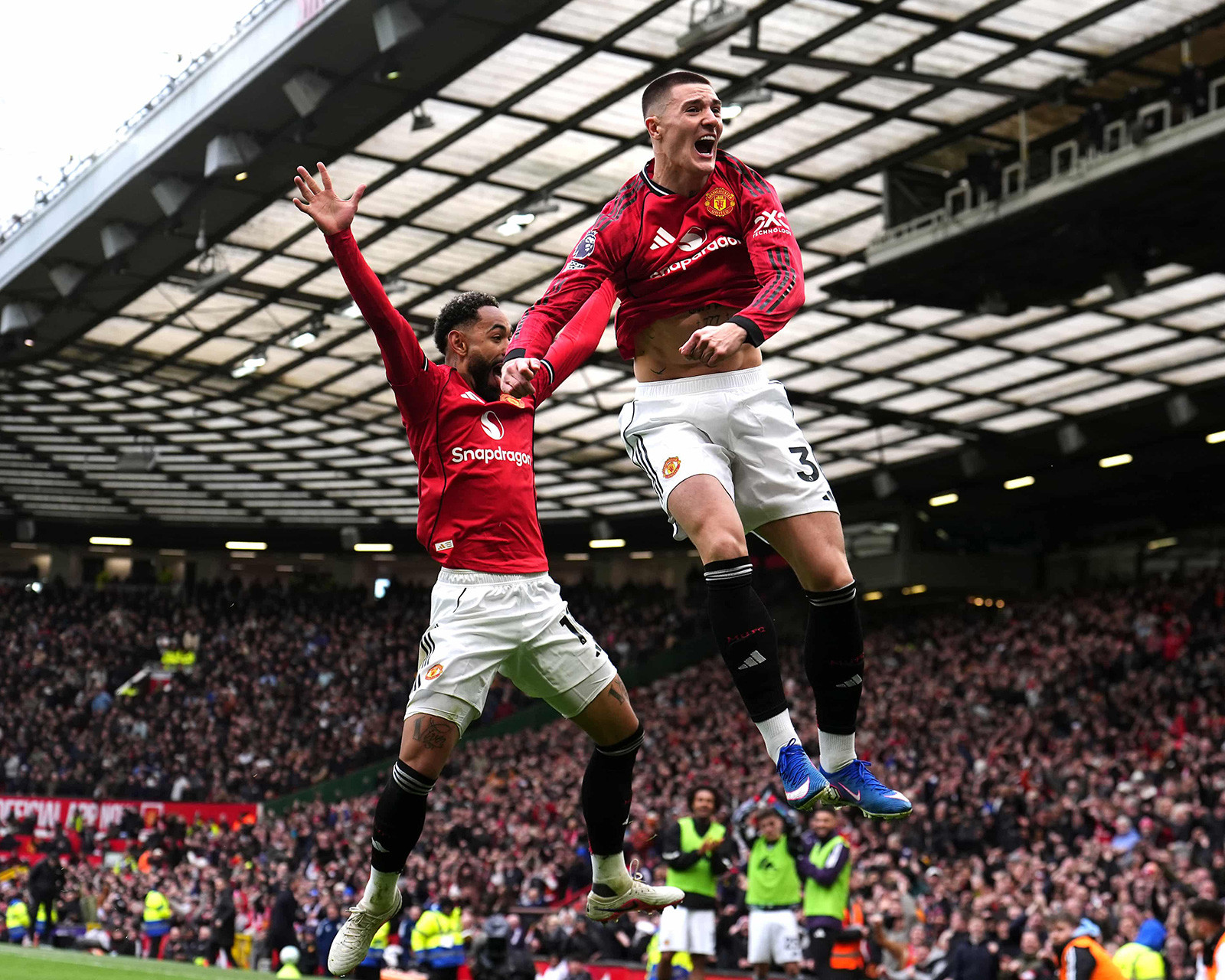 Sesko Cunha MU Aston Villa.jpg