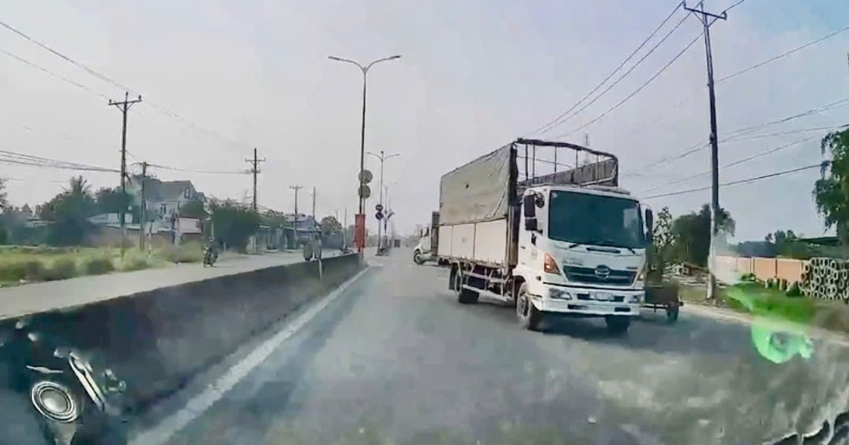 Từ clip người dân cung cấp, CSGT ở Tây Ninh xử phạt tài xế xe tải 19 triệu đồng