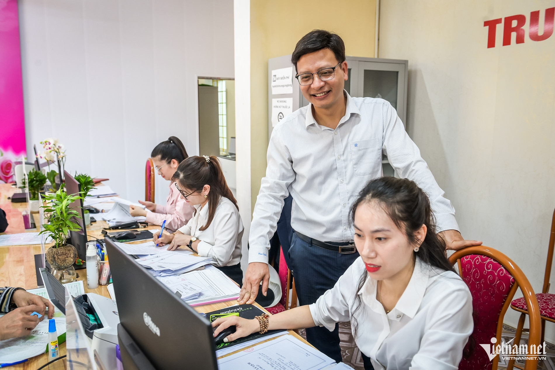 W-Hành chính Công_3.jpg