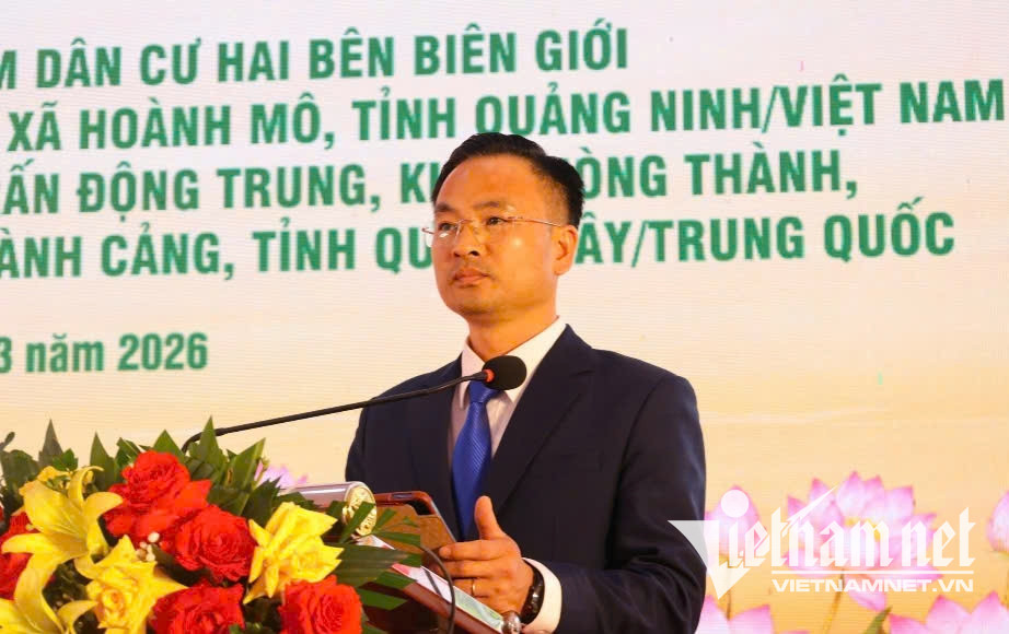 W-Phó Chủ tịch UBND xã Hoành Mô Hoàng Kiên Trung phát biểu tại chương trình.jpg