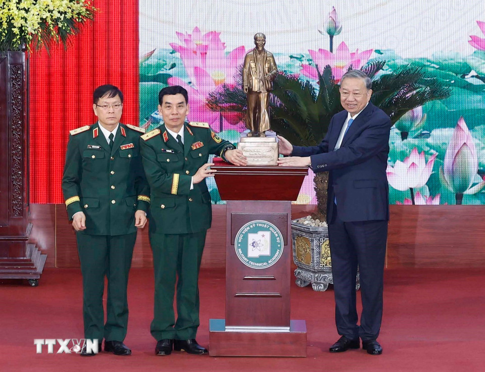 1703 tong bi thu hoc vien ky thuat quan su 7.jpg