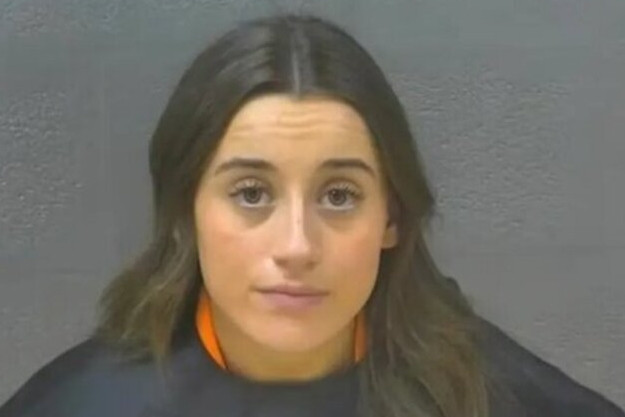  Bảo mẫu hành hạ, bỏ đói bé gái chưa đầy 2 tuổi suốt 21 tiếng 