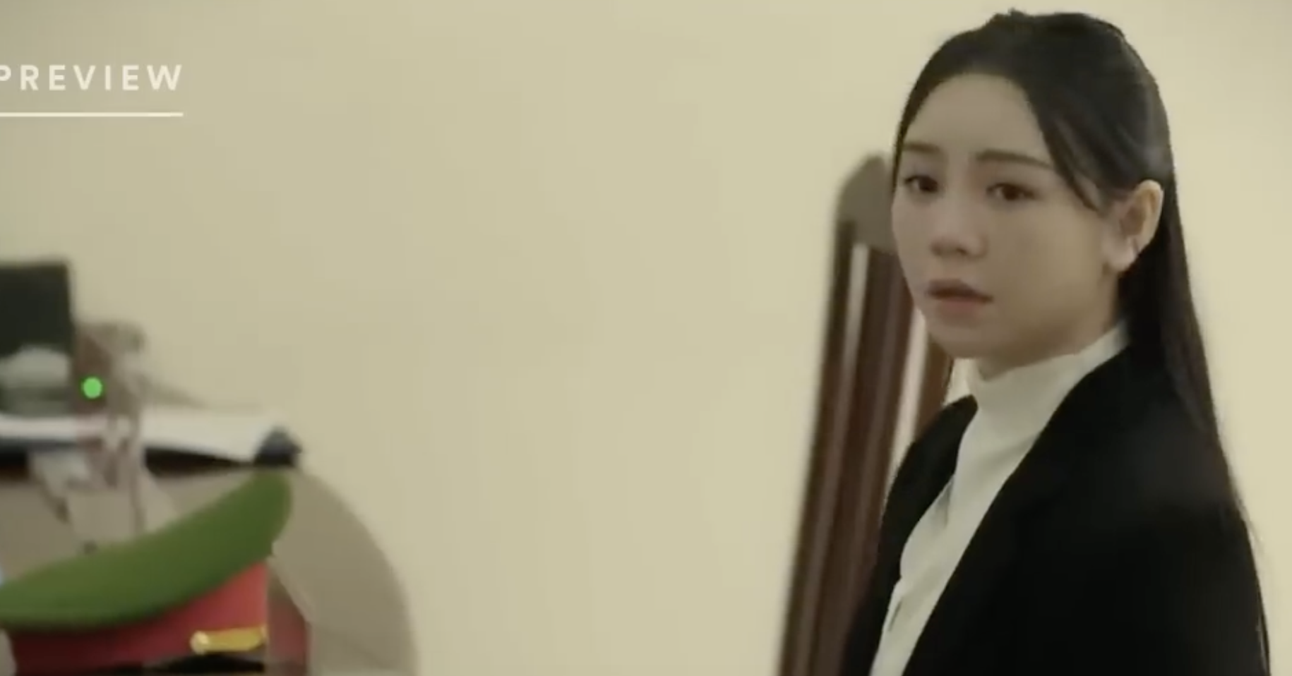 'Bước chân vào đời' tập 11: Em trai Thương bị công an bắt liên quan đến mẹ Quân