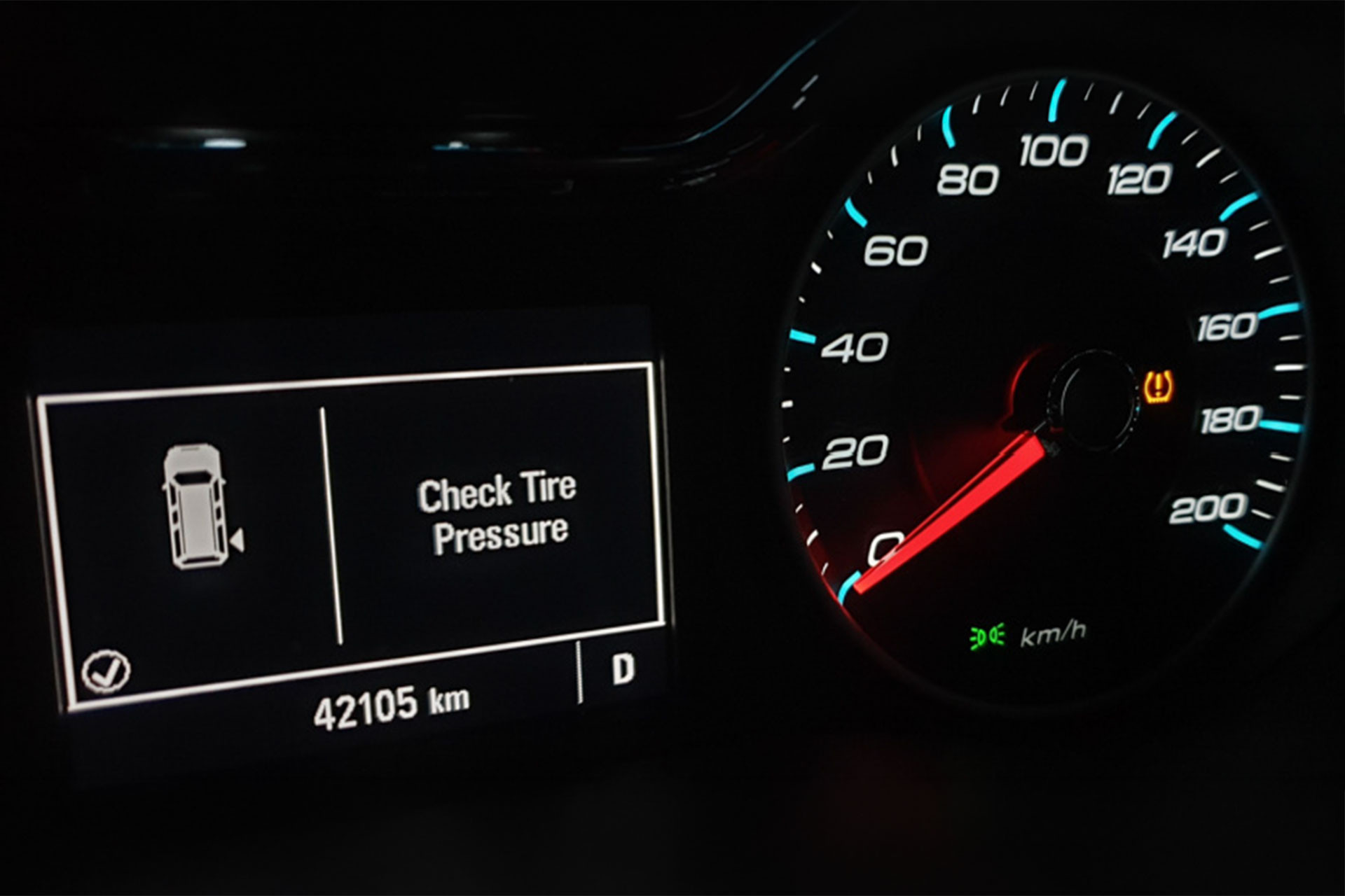 canh bao ap suat lop TPMS.jpg