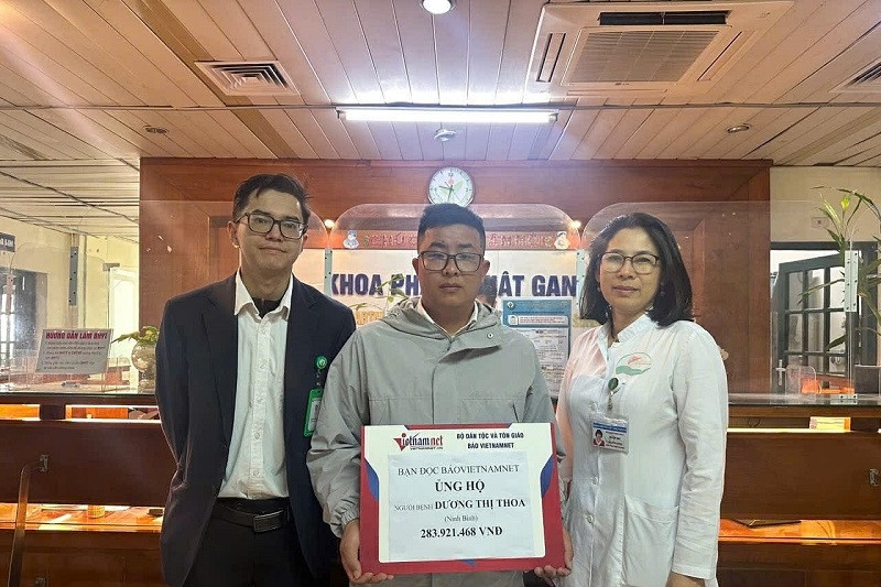 Chị Dương Thị Thoa bị viêm tuỵ được bạn đọc giúp đỡ hơn 238 triệu đồng