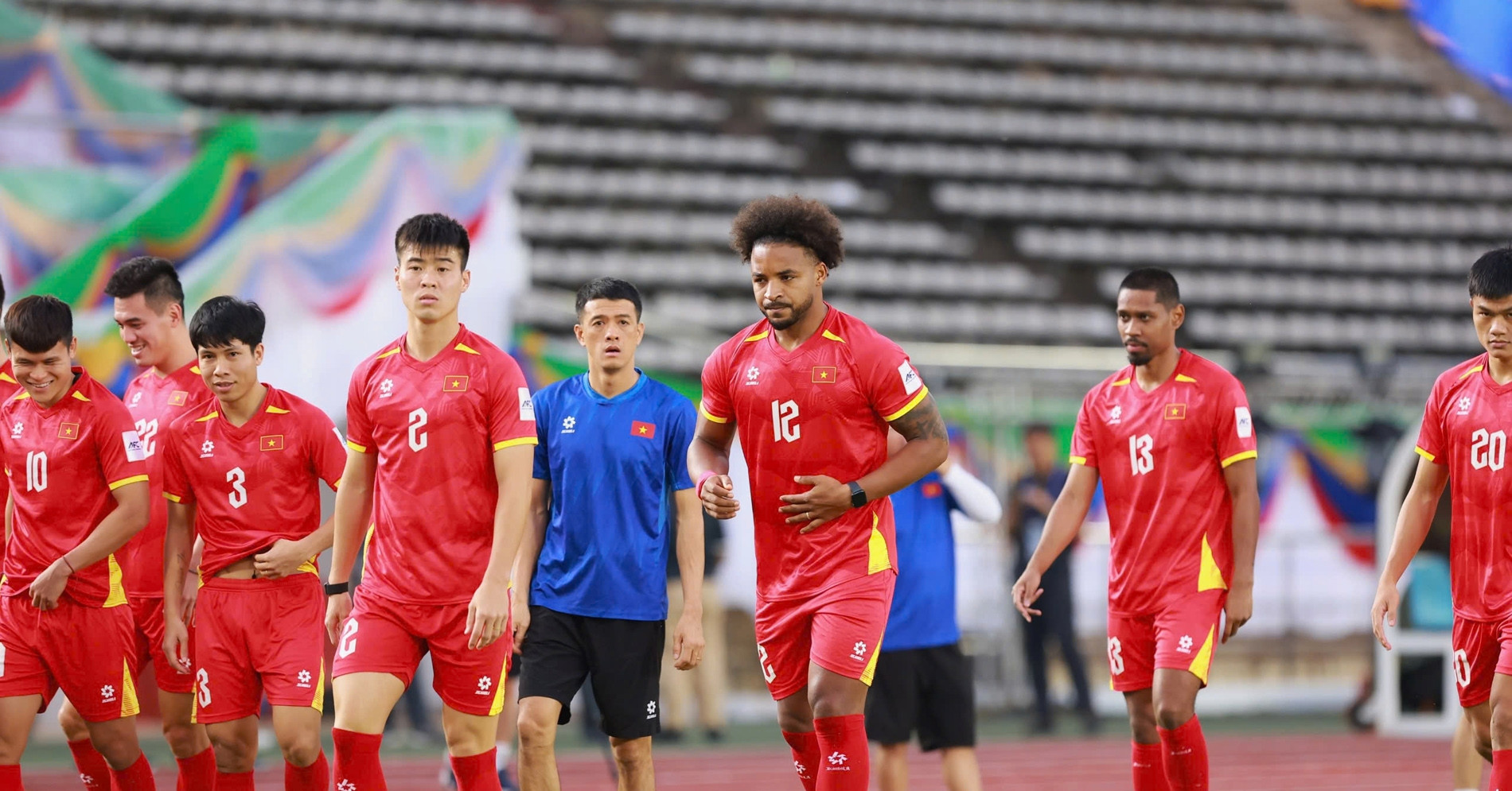 Danh sách tuyển Việt Nam: HLV Kim Sang Sik liệu có quá cầu toàn?