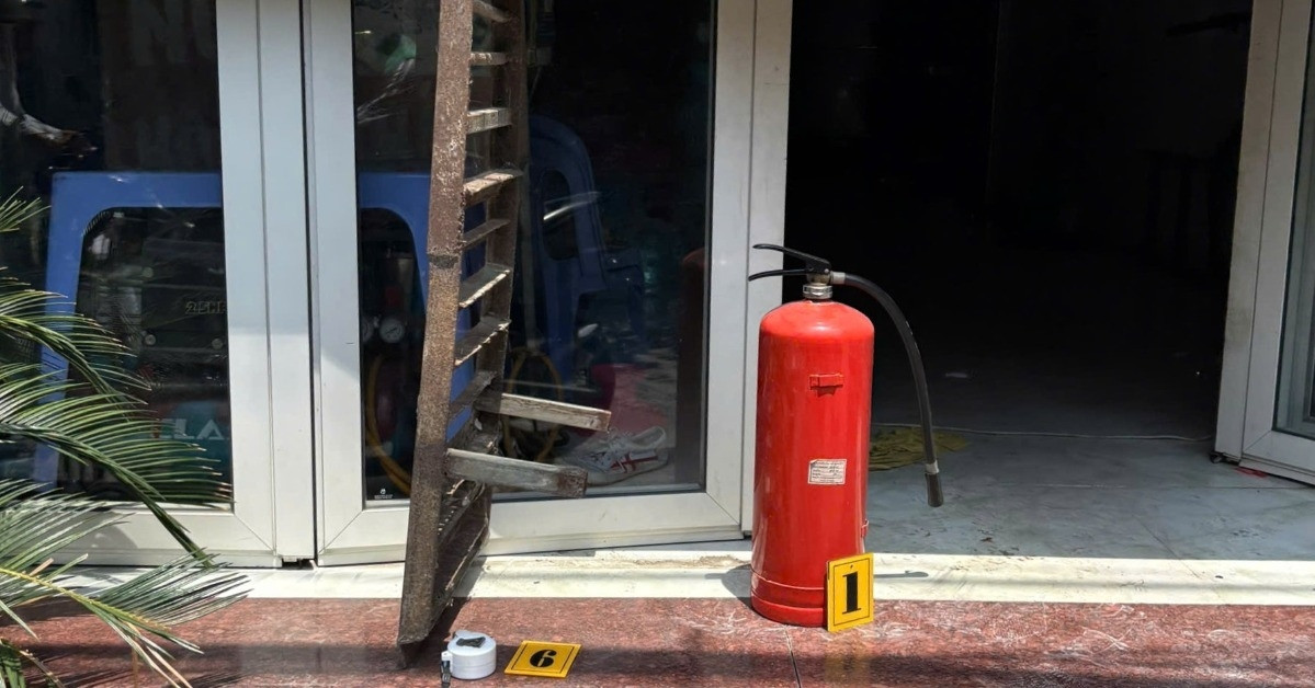 Điều tra vụ cháy nhà làm 3 người nhập viện