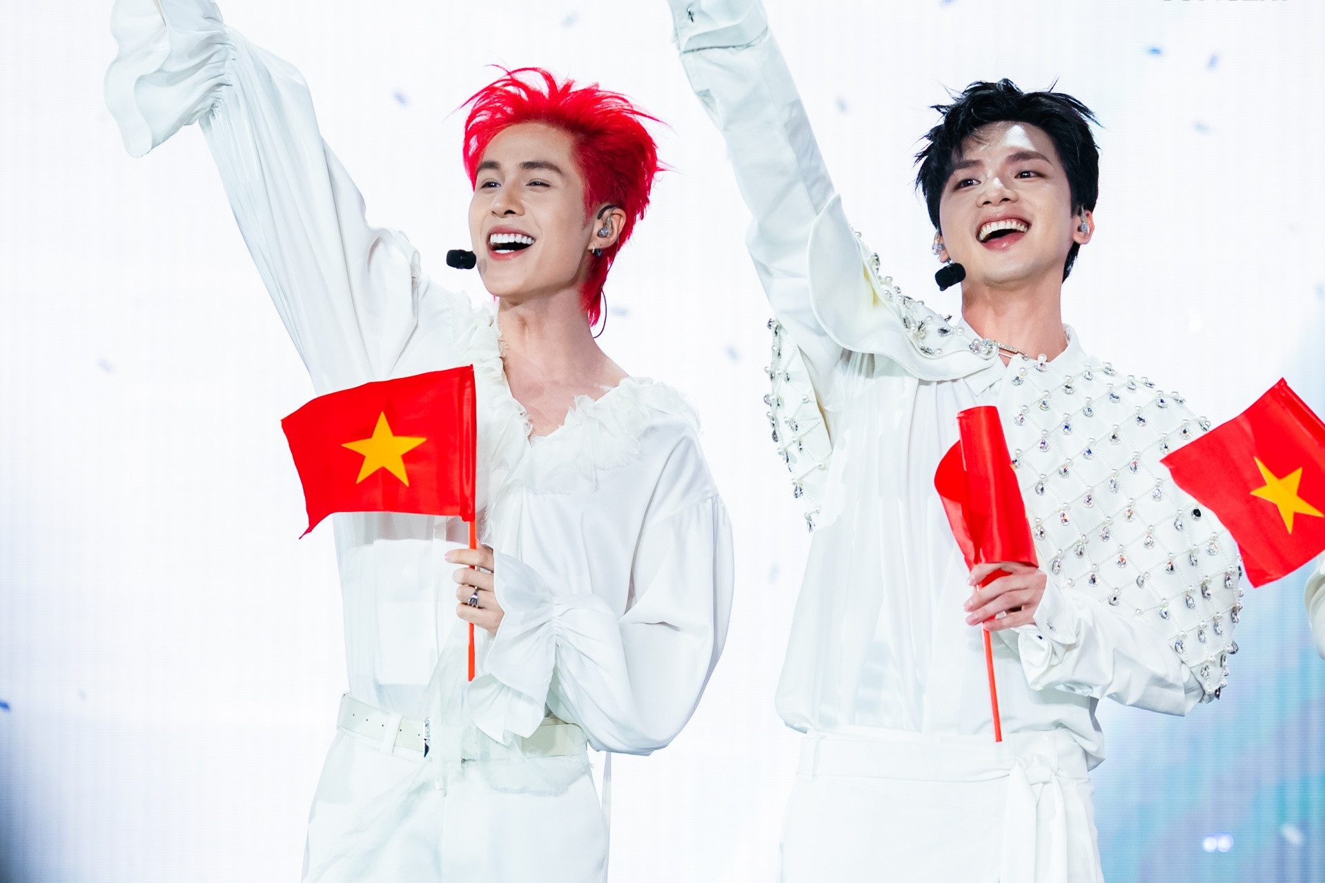 https://static-images.vnncdn.net/vps_images_publish/000001/000003/2026/3/17/hinh-anh-9-451.jpg