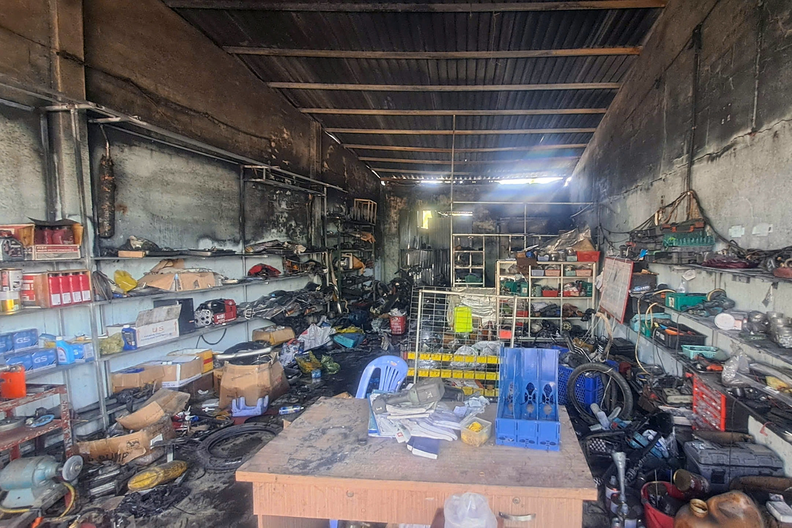 Khắc phục hậu quả vụ cháy nhà làm 2 trẻ em tử vong ở Vĩnh Long