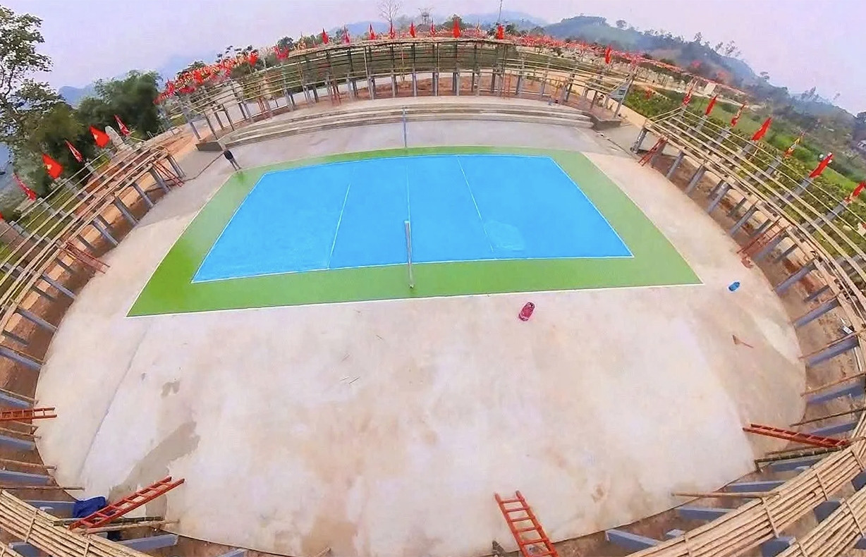 Khán đài sân bóng chuyền bằng tre, mét ở Nghệ An gây ‘bão mạng’