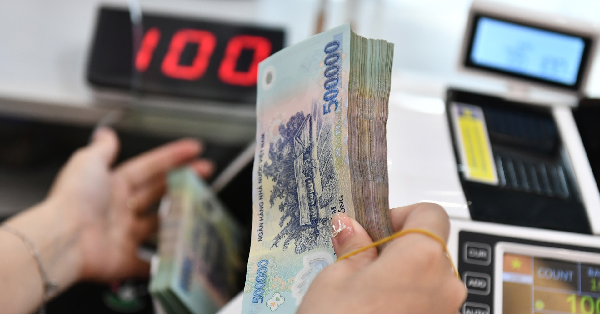 Lãi suất ngân hàng hôm nay 17/3/2026: Cao nhất 7,77%/năm cho kỳ hạn 6 tháng