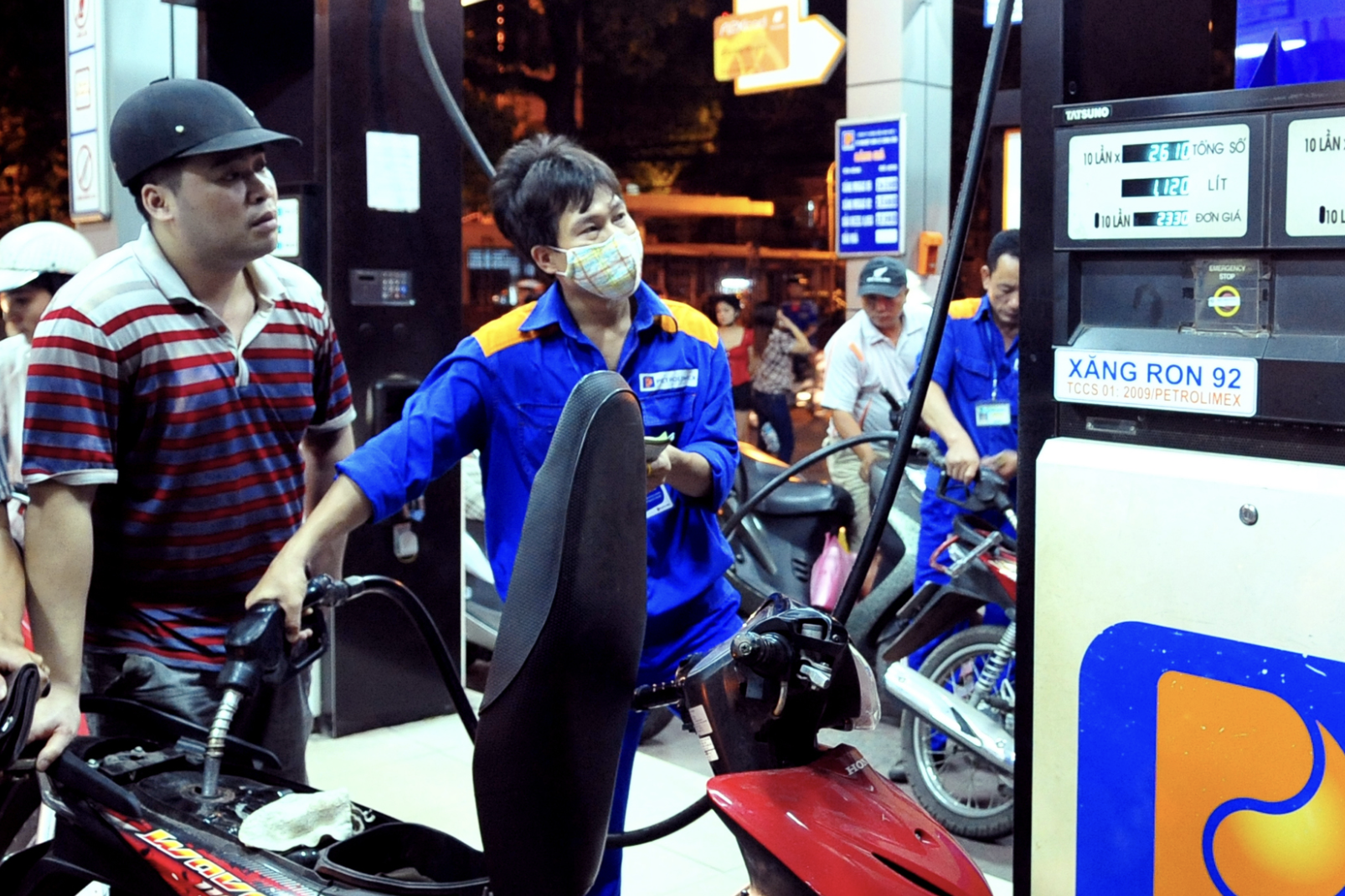 Ngày điều hành giá xăng dầu, Bộ yêu cầu hoàn tất việc quan trọng trước 12h