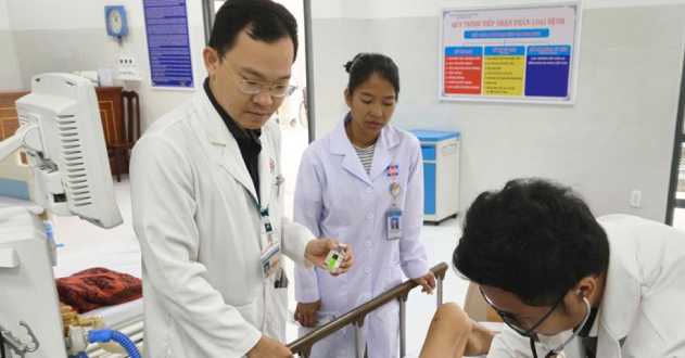 Người đàn ông đột quỵ khi đi du lịch, thuê trực thăng 300 triệu về TPHCM cấp cứu