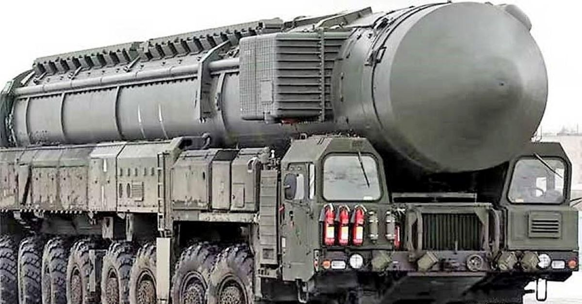 Tên lửa RS-28 Sarmat tốc độ Mach 27 'so găng' tên lửa Hwasong-20 tầm bắn 15.000km khiến thế giới 'rùng mình'