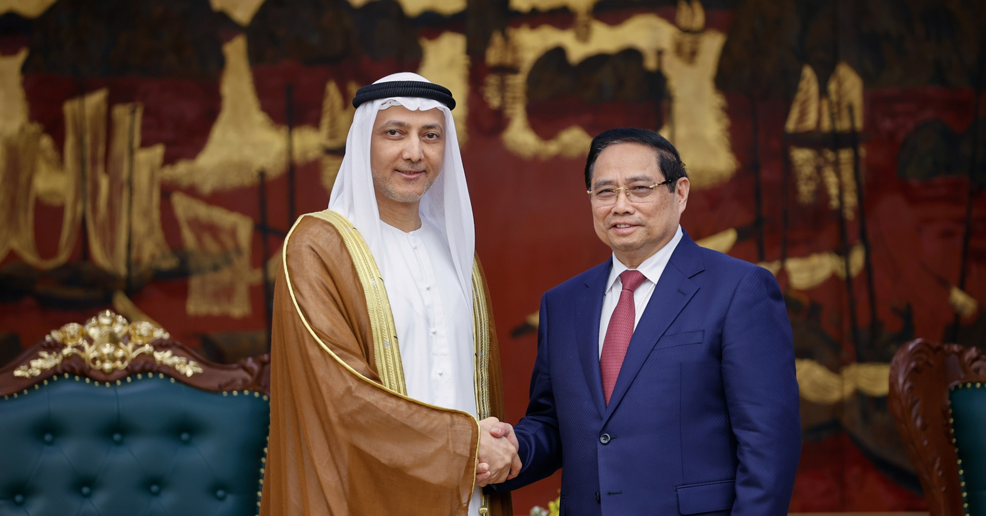 Thủ tướng đề nghị UAE cung cấp dầu khí cho Việt Nam an toàn và đúng hạn