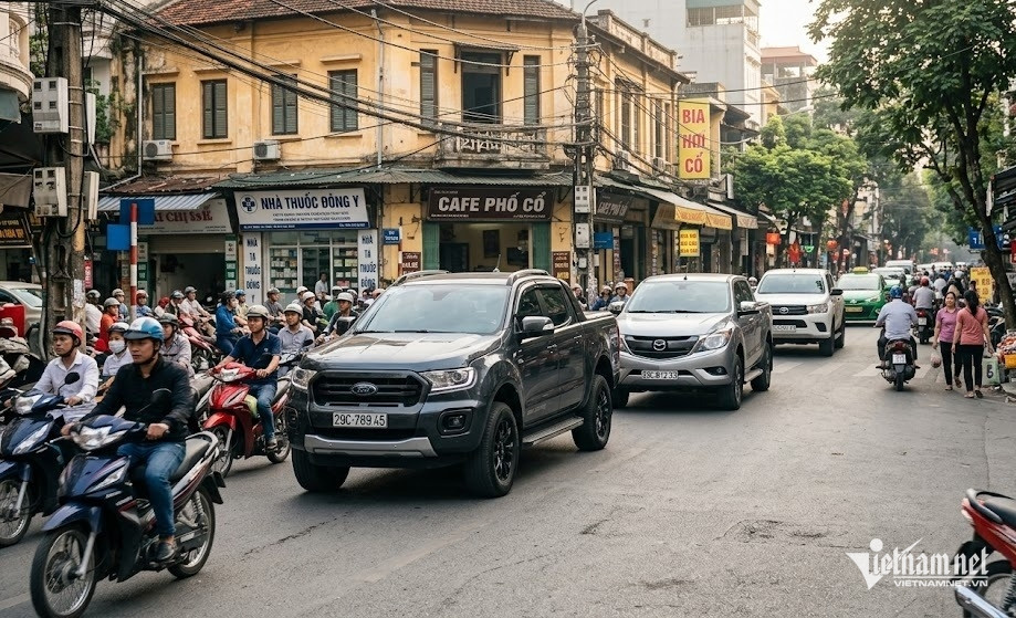 W-xe bán tải di vào thành phố.jpeg