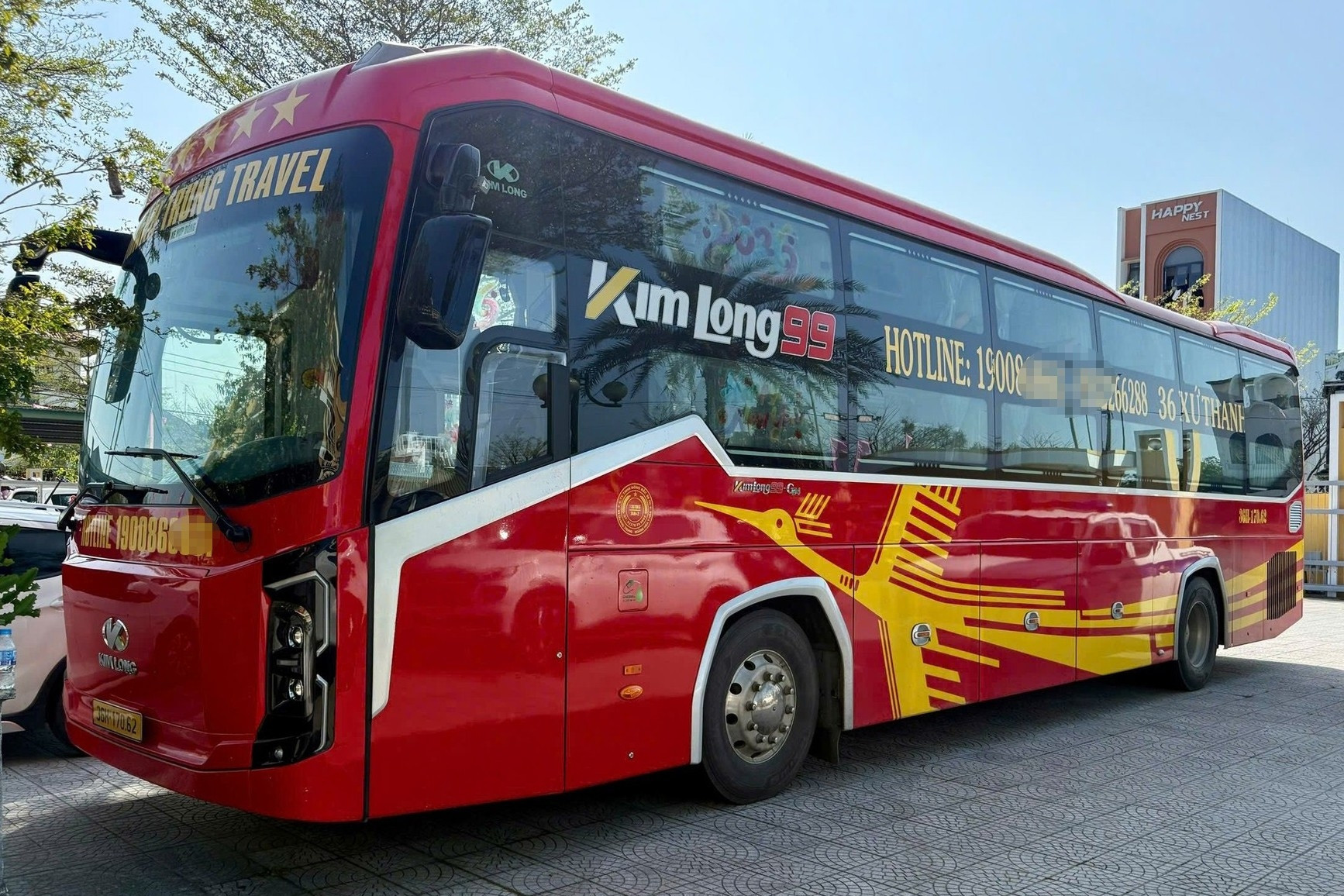 Bị Cục CSGT tước kiểm định, xe giường nằm vẫn chở khách xuyên Việt