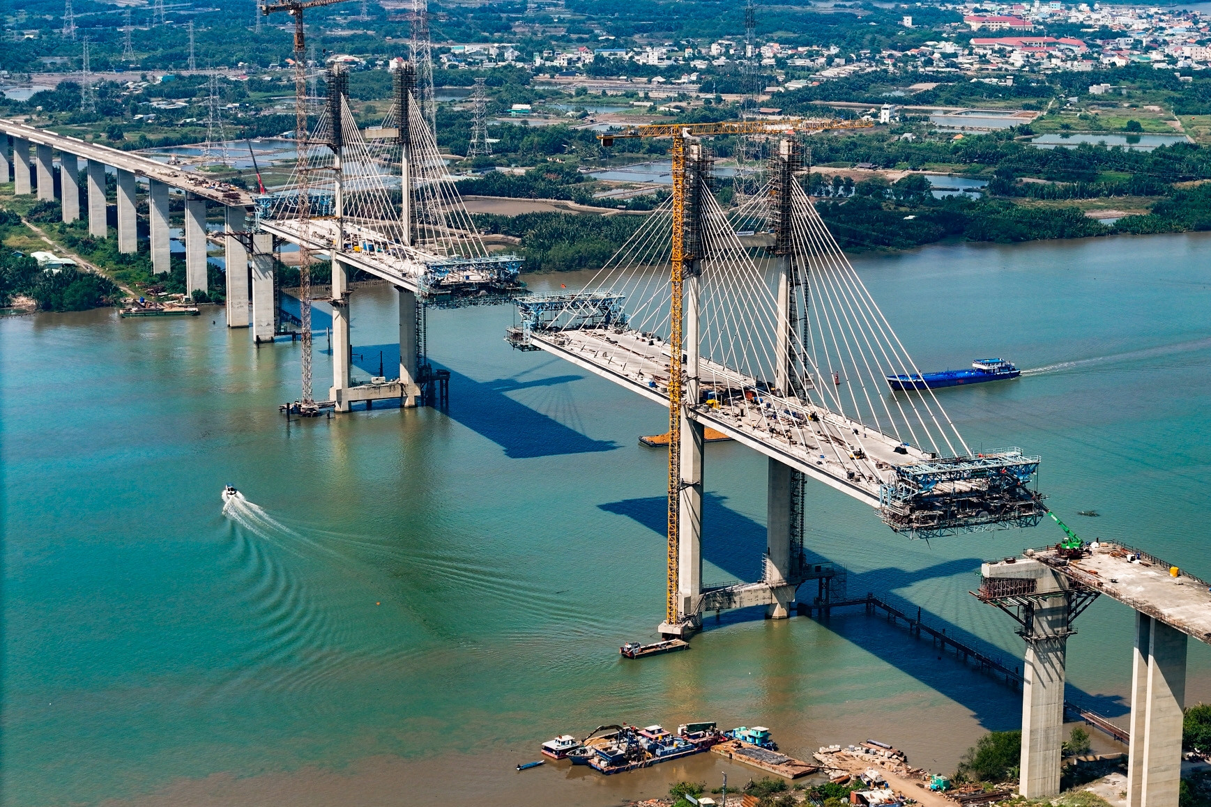 Cận cảnh nút thắt cuối cao tốc Bến Lức - Long Thành sắp hợp long