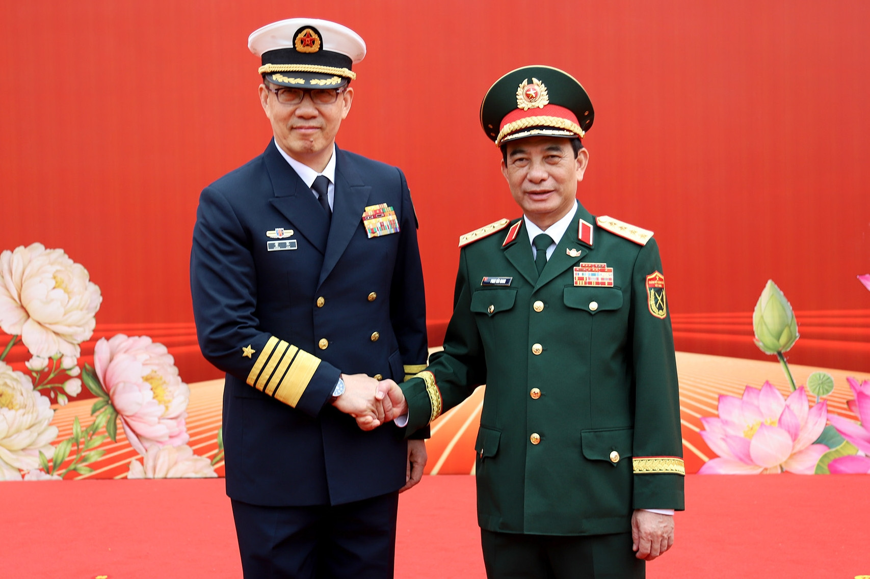 Đại tướng Phan Văn Giang đón Bộ trưởng Quốc phòng Trung Quốc ở biên giới