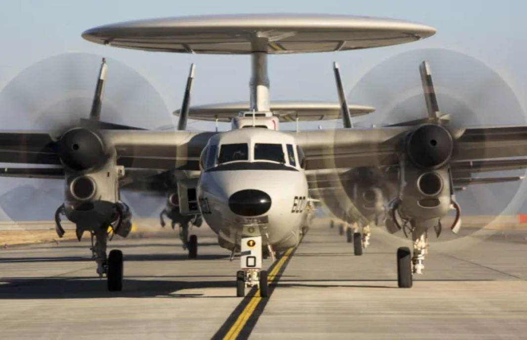 'Mắt thần' E-2D Hawkeye với radar mạnh nhất hành tinh khiến mọi mục tiêu tàng hình lộ diện