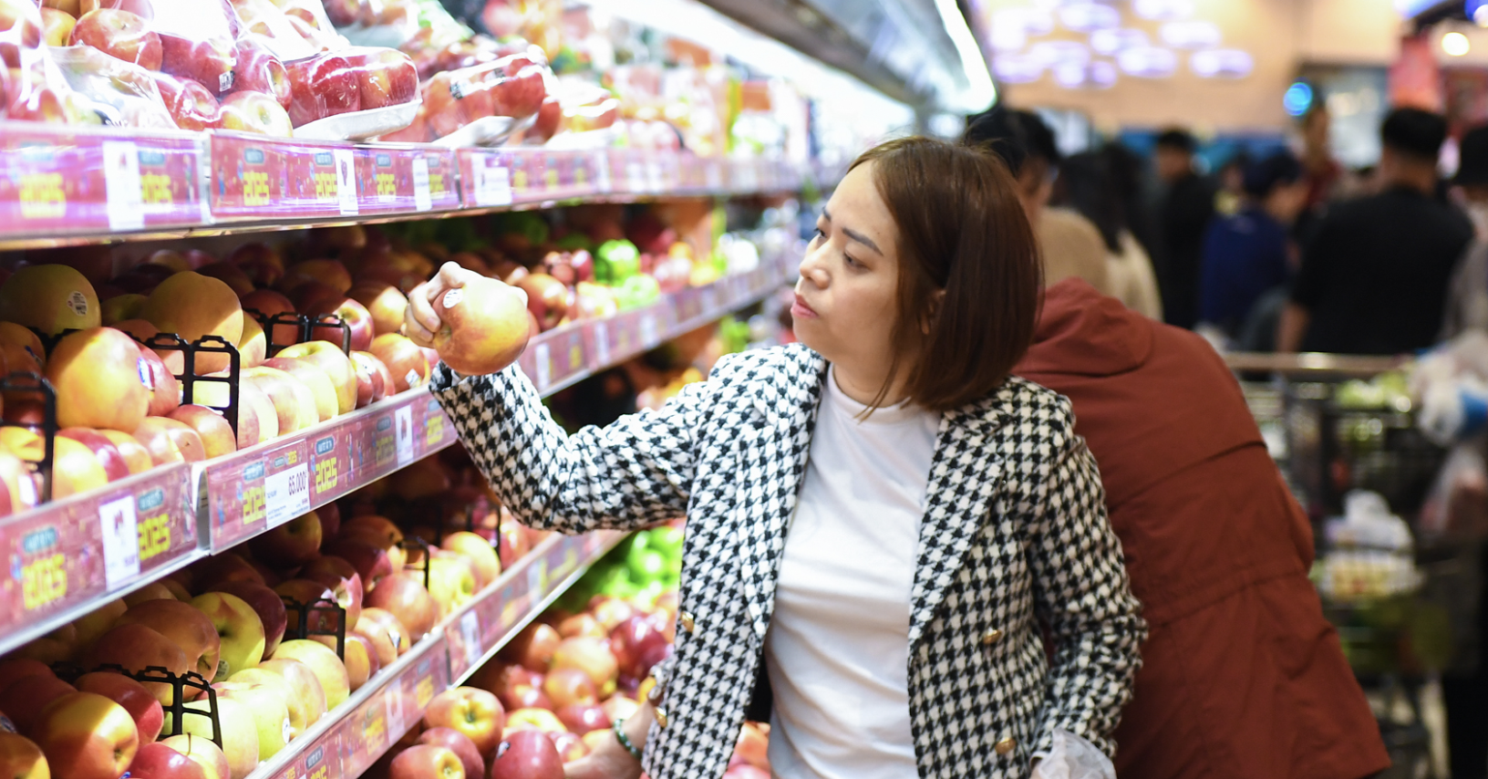 Giá xăng dầu đắt đỏ: Gói xôi sáng vơi đi, áp lực tăng giá lan rộng