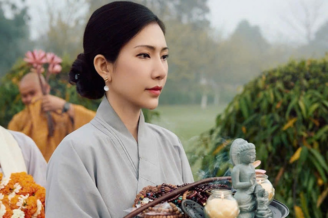 Hoa hậu Hoàng Y Nhung sống chậm, tu tập sau biến cố mất 15 tỷ đồng
