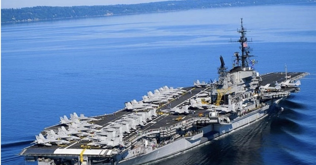 Iran tuyên bố tàu sân bay Mỹ phải rút lui do hỏa lực