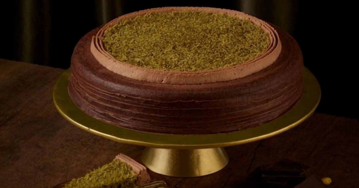 Loại bánh đang gây sốt khiến nhiều người chui cửa, chạy đua xếp hàng dài