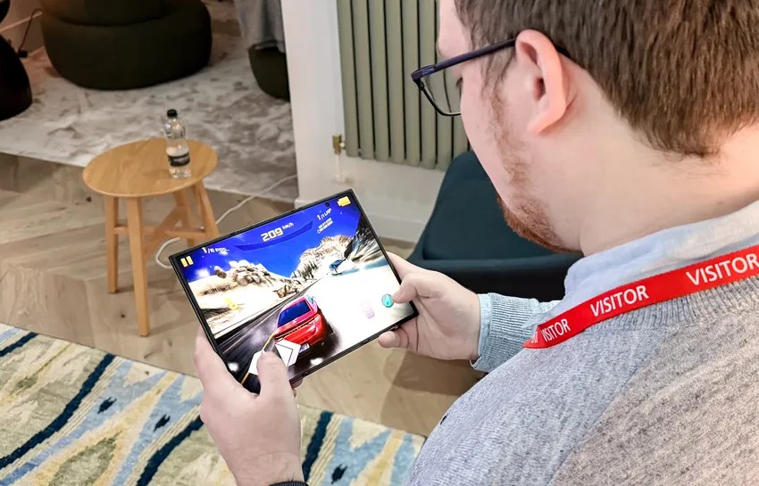 Lý do Samsung ‘rút ống thở’ điện thoại gập ba Galaxy Z TriFold