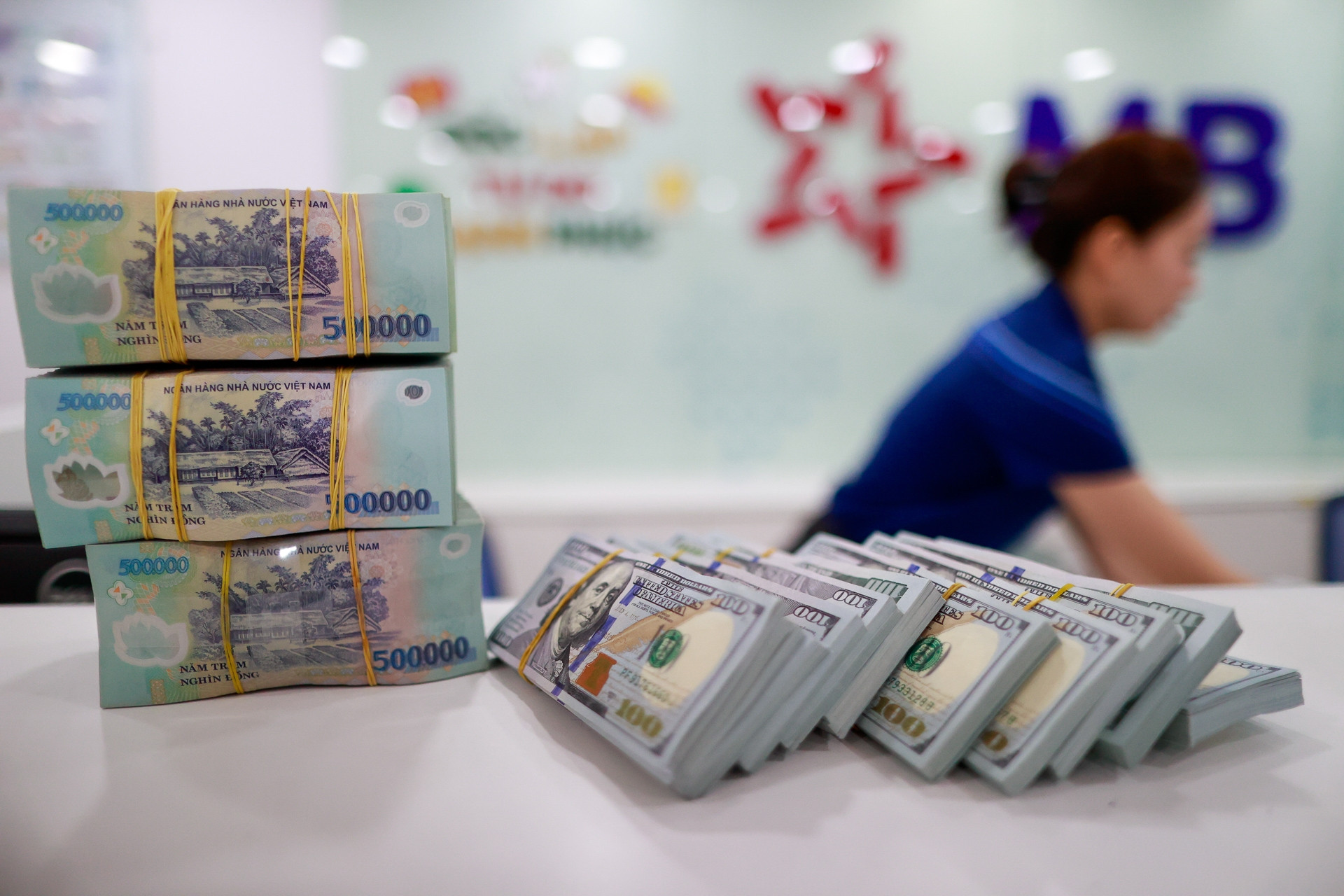  Lãi suất ngân hàng hôm nay 18/3/2026: Bật tăng mạnh, ngân hàng trả tới 8,4%/năm 