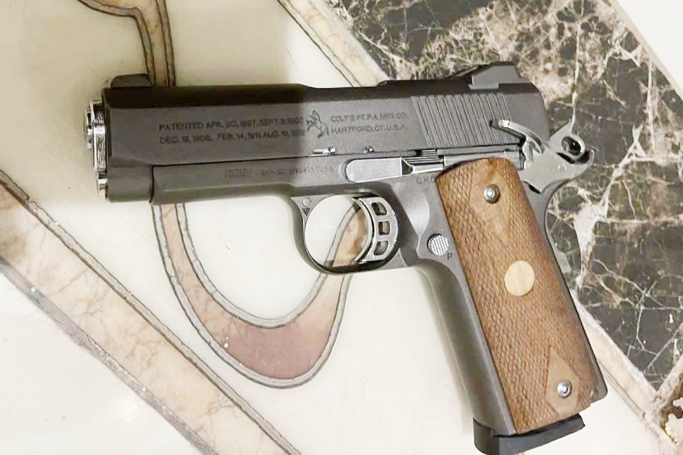 Nghi nổ súng trong khách sạn, nhóm người bỏ lại hơn 100 triệu đồng rồi tháo chạy