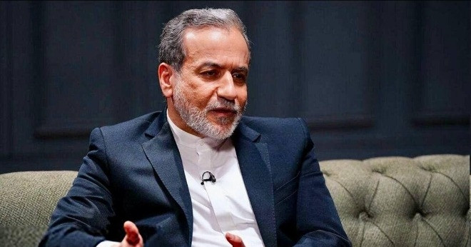 Ngoại trưởng Iran nói chính quyền vẫn &amp;apos;vững mạnh&amp;apos; dù quan chức cấp cao bị hạ sát