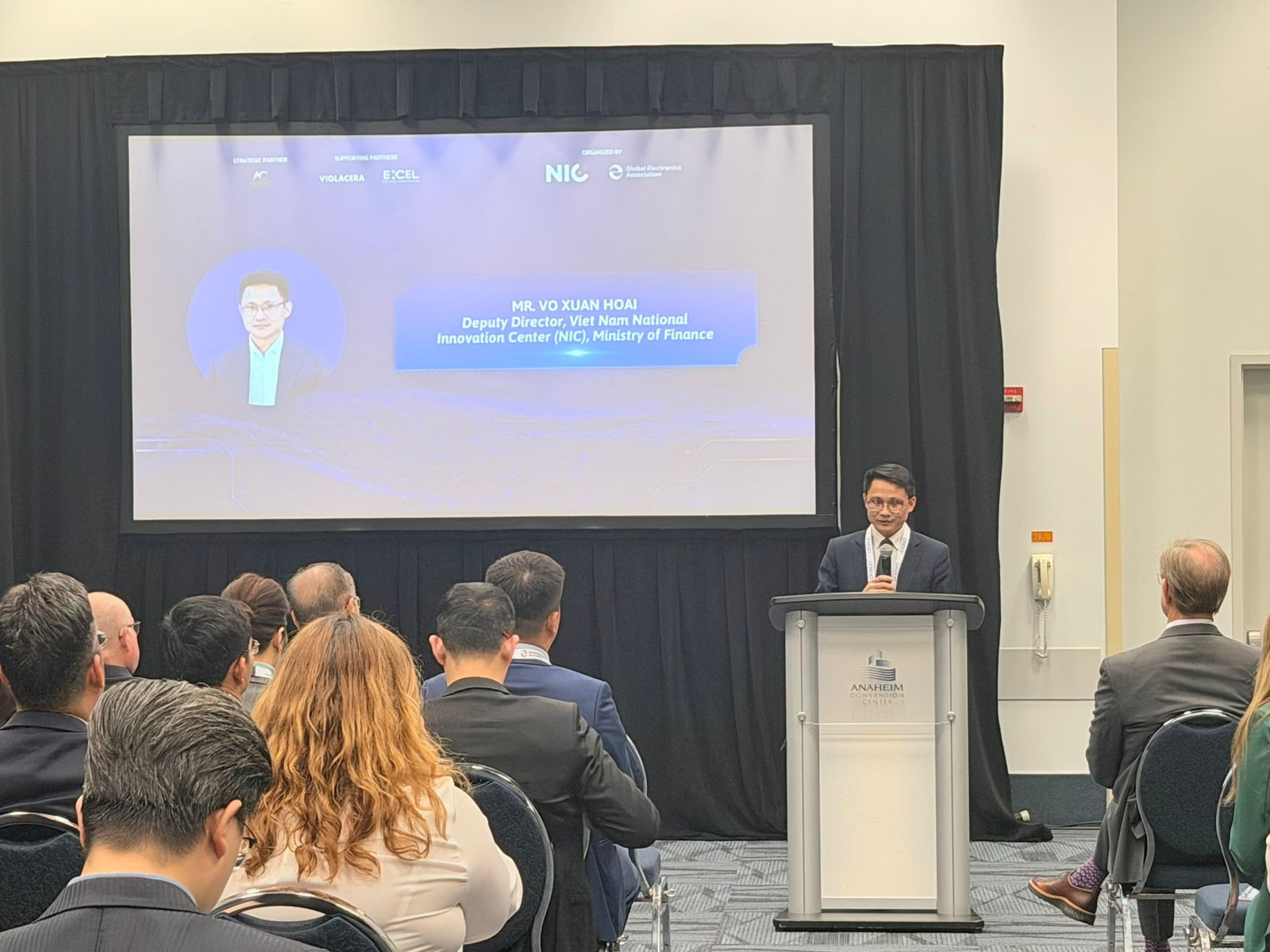 Ông Võ Xuân Hoài Phó Giám đốc NIC.jpg