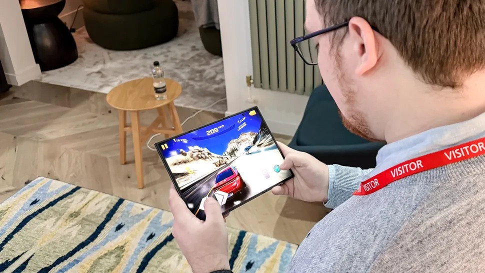 samsung z trifold tom's guide