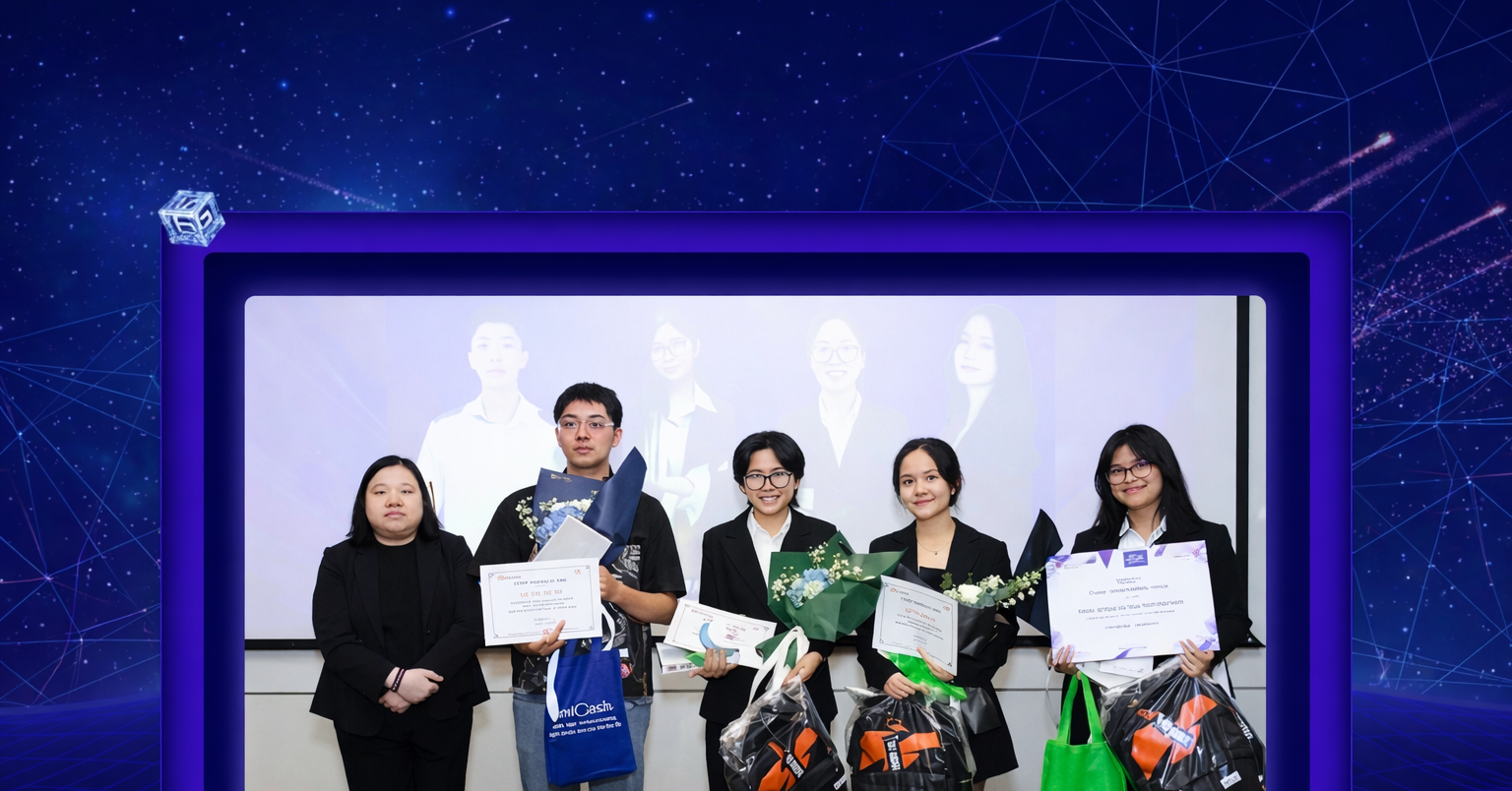 Sinh viên UEH.ISB ghi dấu ấn tại sân chơi phân tích dữ liệu toàn quốc