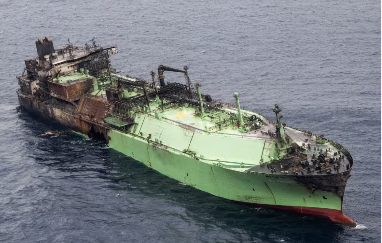 Tàu chở dầu Nga trôi dạt. Ảnh: Newsbook Malta